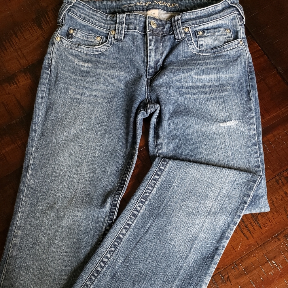 Distressed Jeans - Picture 5 of 6